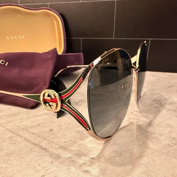 Gucci GG0225S XL | Gold/Green Red Stripe | Excellent Condition - Picture 4 of 10